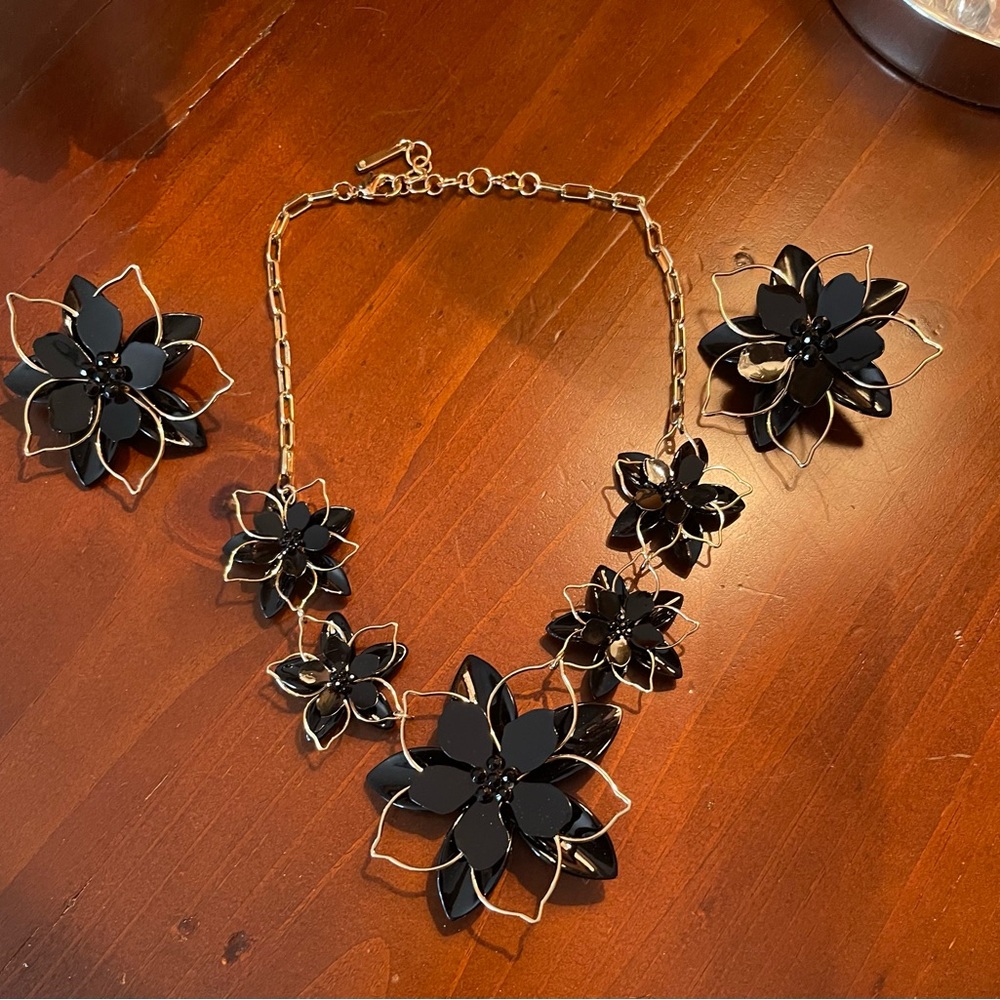 Fun Nine West Statement Matching Gold and Black Necklace and Earrings.